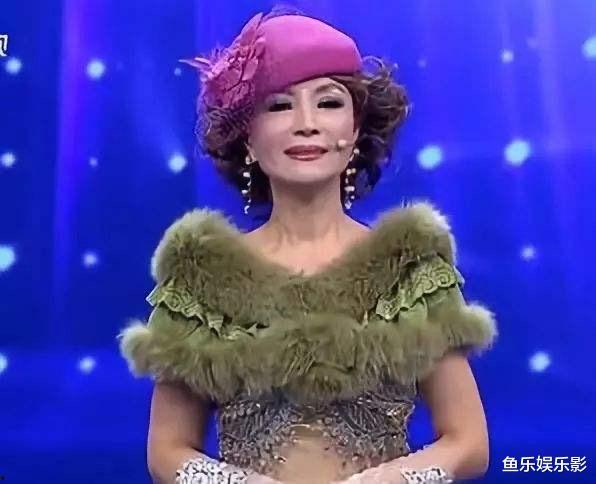 娱乐圈扒姨太的吃瓜大会,揭秘明星幕后故事，吃瓜大会精彩纷呈  第3张